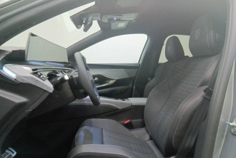 PEUGEOT 3008 HYBRID 136 E-DCS6 GT