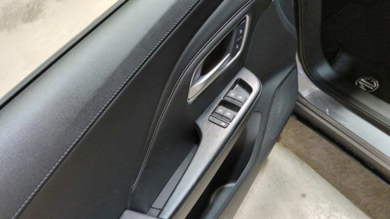 MG ZS 1.5 L HYBRID+ 197 CH LUXURY
