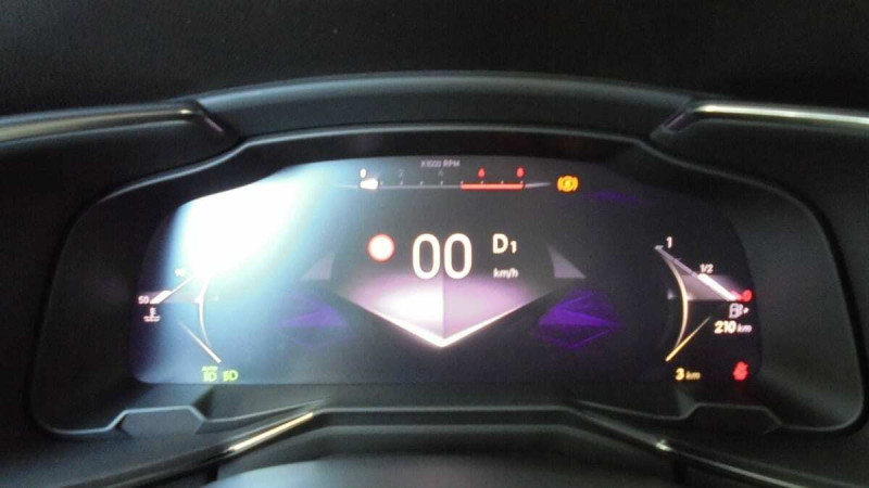 DS DS 7 BLUEHDI 130 EAT8 PERFORMANCE LINE