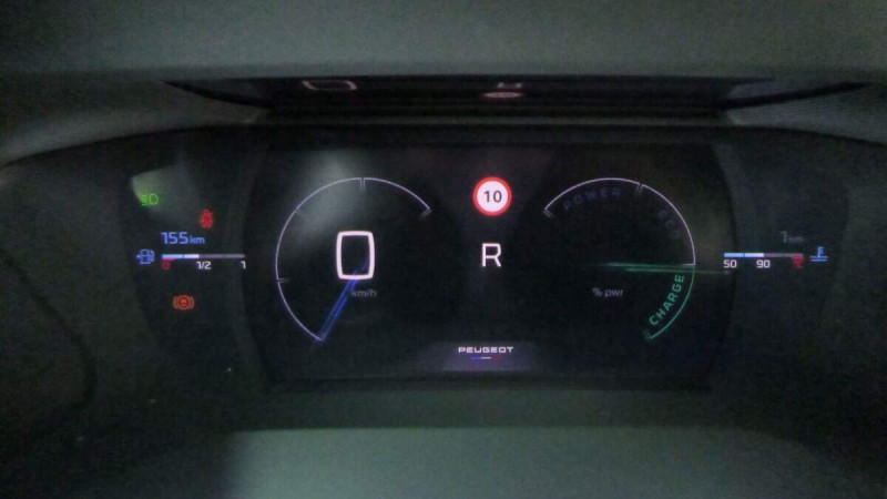 PEUGEOT 2008 HYBRID 145 E-DCS6 GT