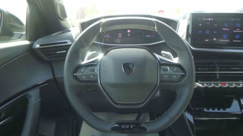 PEUGEOT 2008 HYBRID 145 E-DCS6 GT