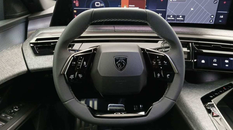 PEUGEOT 3008 HYBRID 136 E-DCS6 GT