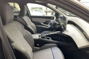 PEUGEOT 3008 HYBRID 145 E-DCS6 ALLURE