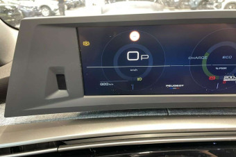 PEUGEOT 3008 HYBRID 145 E-DCS6 ALLURE