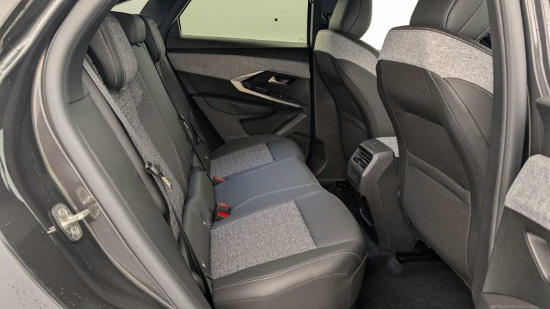 PEUGEOT 3008 HYBRID 145 E-DCS6 ALLURE