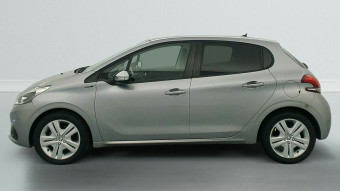 PEUGEOT 208 PURETECH 82CH BVM5 SIGNATURE