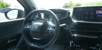 PEUGEOT 2008 HYBRID 145 E-DCS6 GT