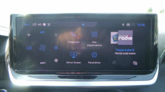 PEUGEOT 2008 HYBRID 145 E-DCS6 GT