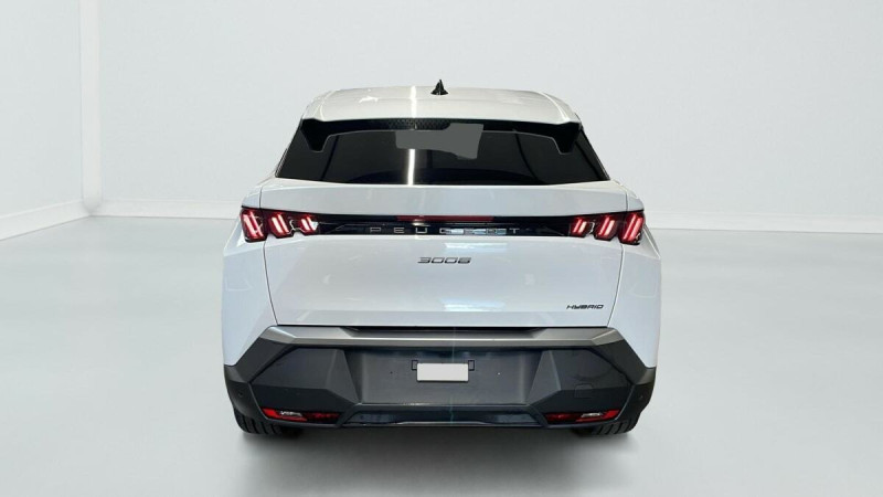 PEUGEOT 3008 HYBRID 145 E-DCS6 ALLURE