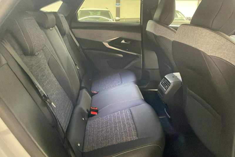 PEUGEOT 3008 HYBRID 145 E-DCS6 ALLURE