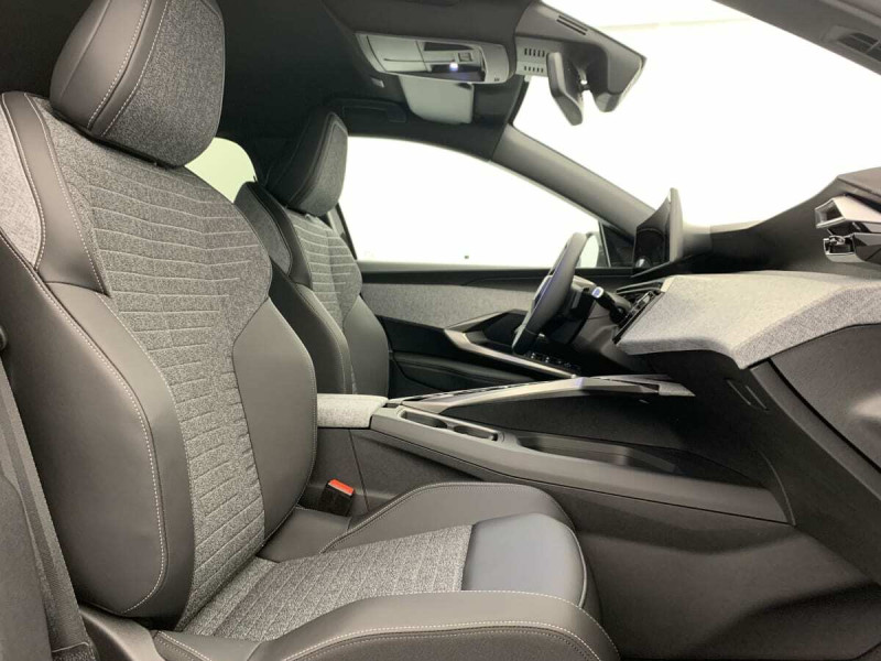 PEUGEOT 3008 HYBRID 145 E-DCS6 ALLURE