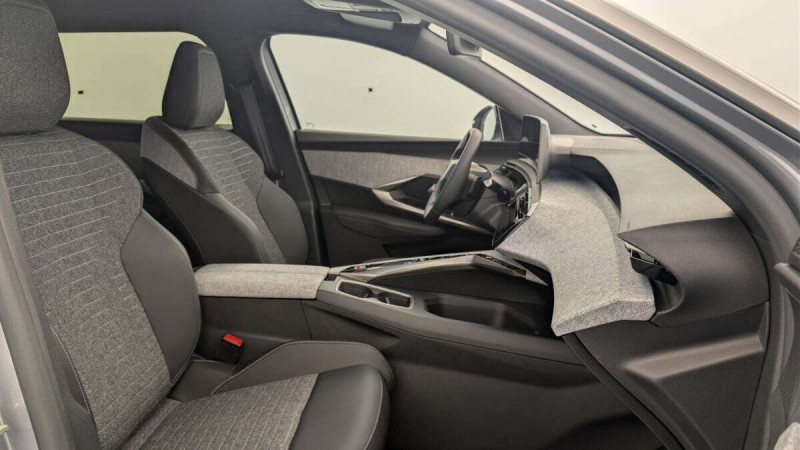 PEUGEOT 5008 HYBRID 145 CH E-DCS6 ALLURE