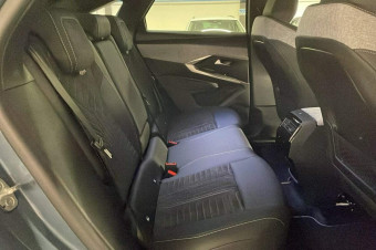 PEUGEOT 3008 HYBRID 145 E-DCS6 GT