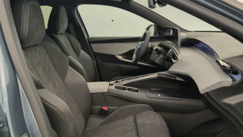 PEUGEOT 3008 HYBRID 145 E-DCS6 GT