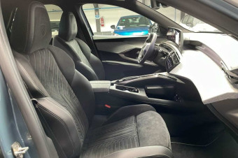 PEUGEOT 3008 HYBRID 145 E-DCS6 GT
