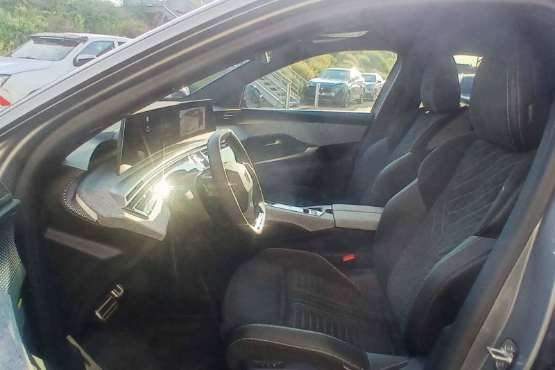PEUGEOT 3008 HYBRID 145 E-DCS6 GT