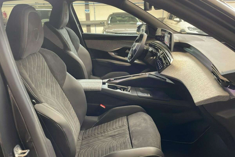 PEUGEOT 3008 HYBRID 145 E-DCS6 GT