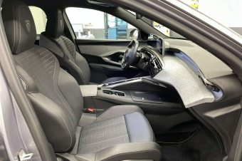 PEUGEOT 3008 HYBRID 145 E-DCS6 GT