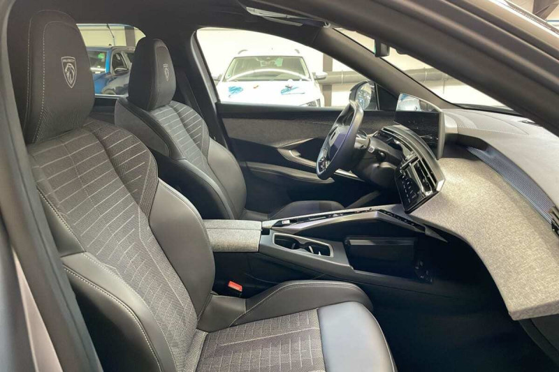 PEUGEOT 5008 HYBRID 145CH E-DCS6 GT