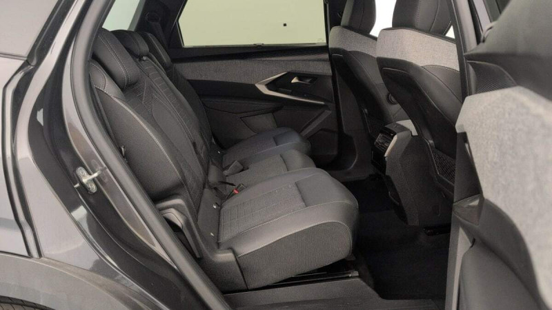 PEUGEOT 5008 HYBRID 145CH E-DCS6 GT