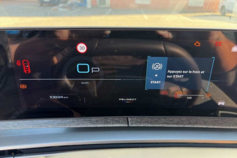 PEUGEOT 5008 HYBRID 145CH E-DCS6 GT