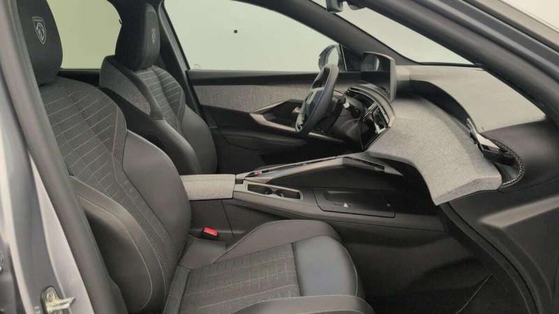 PEUGEOT 5008 HYBRID 145CH E-DCS6 GT