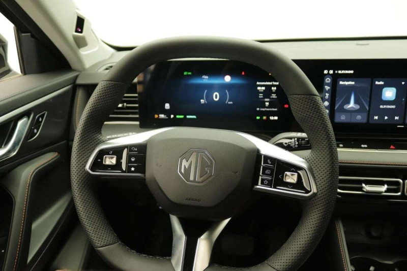 MG EHS 1.5 HYBRID+ 224 CH LUXURY