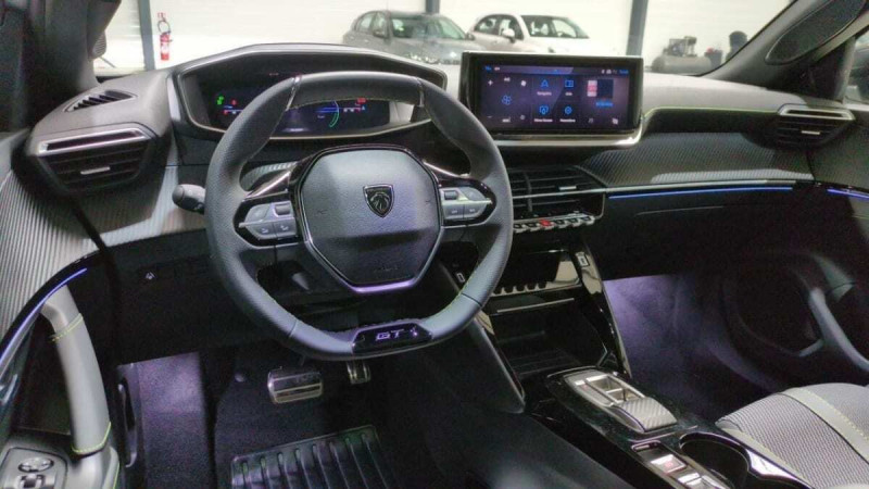 PEUGEOT 2008 HYBRID 145 E-DCS6 GT