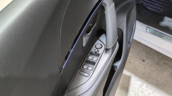 PEUGEOT 2008 HYBRID 145 E-DCS6 GT