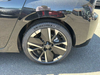 PEUGEOT 308 308 HYBRID 145CH E-DCS6 GT
