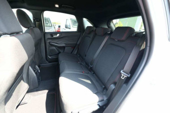 FORD KUGA 180 FHEV ST-LINE