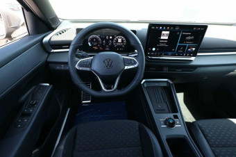 VOLKSWAGEN T-ROC 1.5 ETSI 150 DSG R-LINE