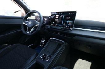 VOLKSWAGEN T-ROC 1.5 ETSI 150 DSG R-LINE