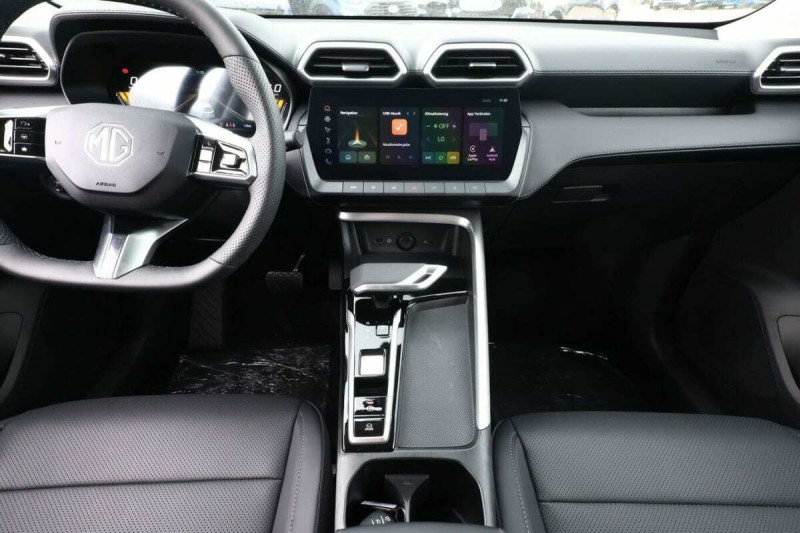 MG ZS HYBRID+ 197 LUXURY