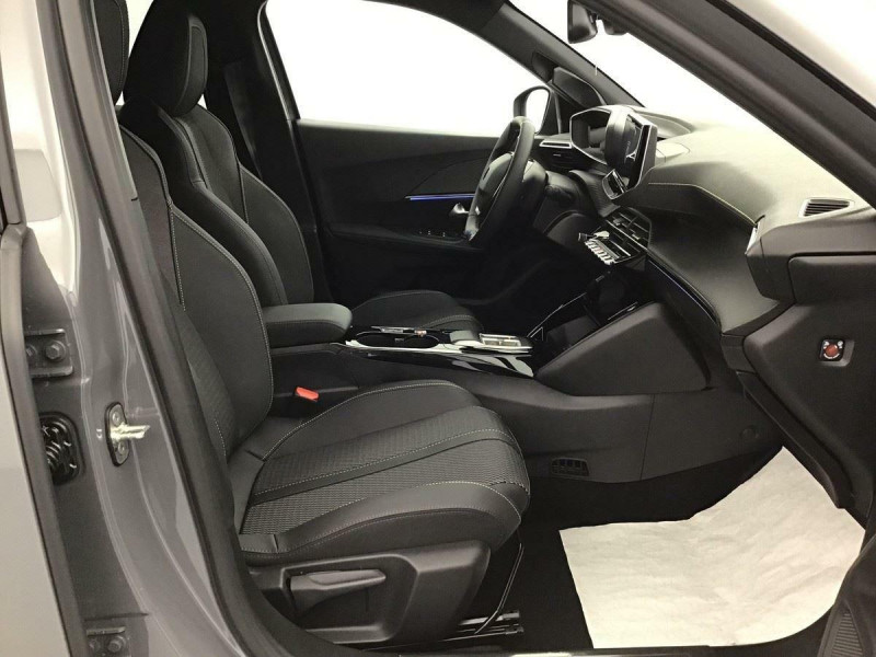 PEUGEOT 2008 HYBRID 145 GT 1.2 HYBRID 136