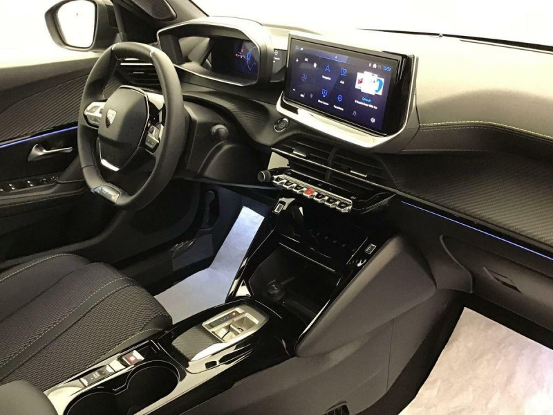 PEUGEOT 2008 HYBRID 145 GT 1.2 HYBRID 136