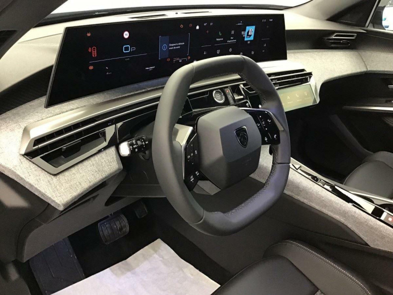 PEUGEOT 3008 HYBRID 145 E-DCS6 ALLURE