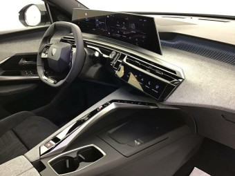 PEUGEOT 3008 HYBRID 145 E-DCS6 GT EXCLUSIVE