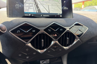 DS DS3 CROSSBACK 130 EAT8 PERFORMANCE LINE