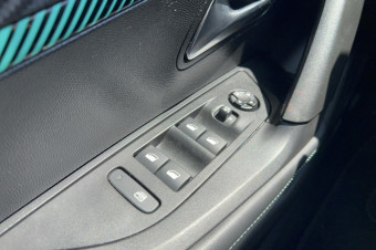 PEUGEOT 2008 130 EAT8 ALLURE PACK PLUS