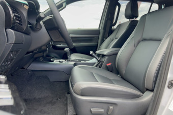 TOYOTA HILUX 2.8 204 BVA INVINCIBLE 4PL