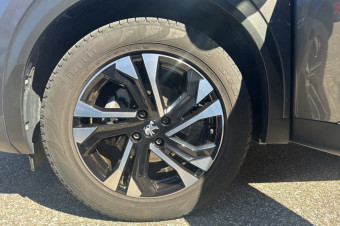PEUGEOT 2008 1.2 130 EAT8 GT