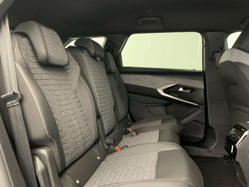 PEUGEOT 5008 HYBRID 145 E-DCS6 ALLURE