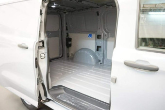 VOLKSWAGEN TRANSPORTER V L1H1 2.0 TDI 150 BUSINESS