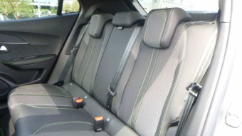 PEUGEOT 2008 HYBRID 145 E-DCS6 GT