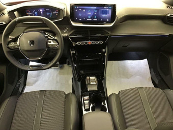 PEUGEOT 2008 HYBRID 136 E-DCS6 GT
