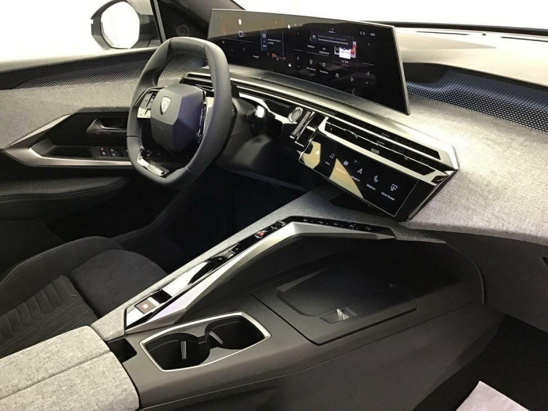 PEUGEOT 3008 PHASE 4 GT EXCLUSIVE 1.2 HYBRID 145
