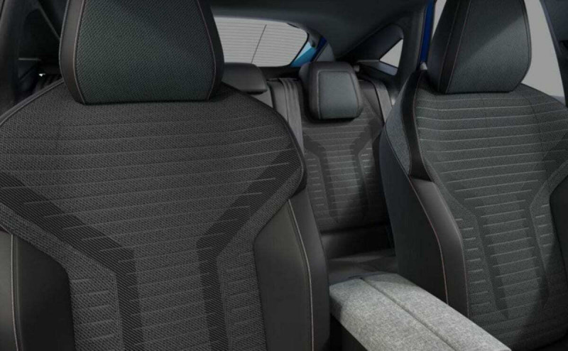 PEUGEOT 3008 HYBRID 145 ALLURE