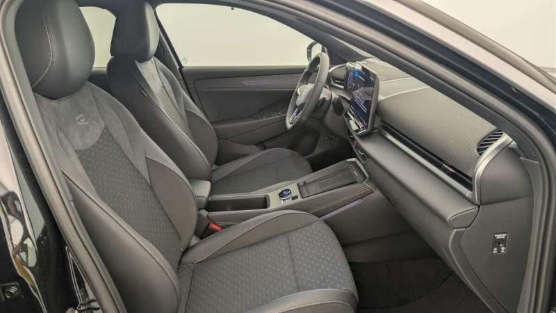VOLKSWAGEN T-ROC 1.5 ETSI EVO2 HYBRID 150 CH DSG7 R-LINE