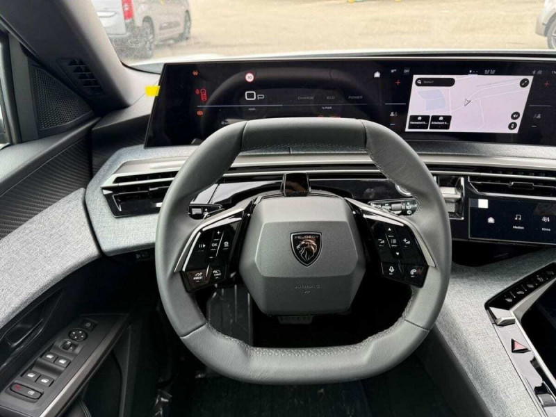 PEUGEOT 5008 HYBRID 145 ALLURE E-DCS6